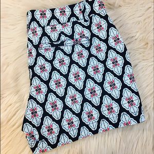 Crown & Ivy Patterned Navy Petite Casual Shorts